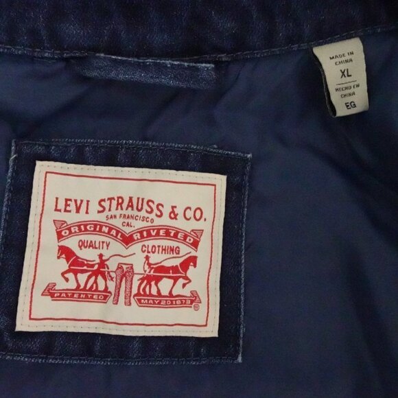 Levi's Denim Jean Jacket Women's Size XL Blue Belted Pockets Chore Coat Cotton - Picture 9 of 12